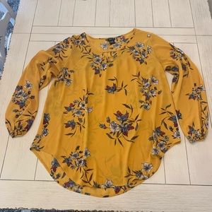 Torrid Blouse Floral Yellow.